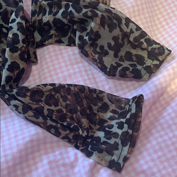 Urban Outfitters Cropped Mesh Leopard Top - Picture 8 of 10